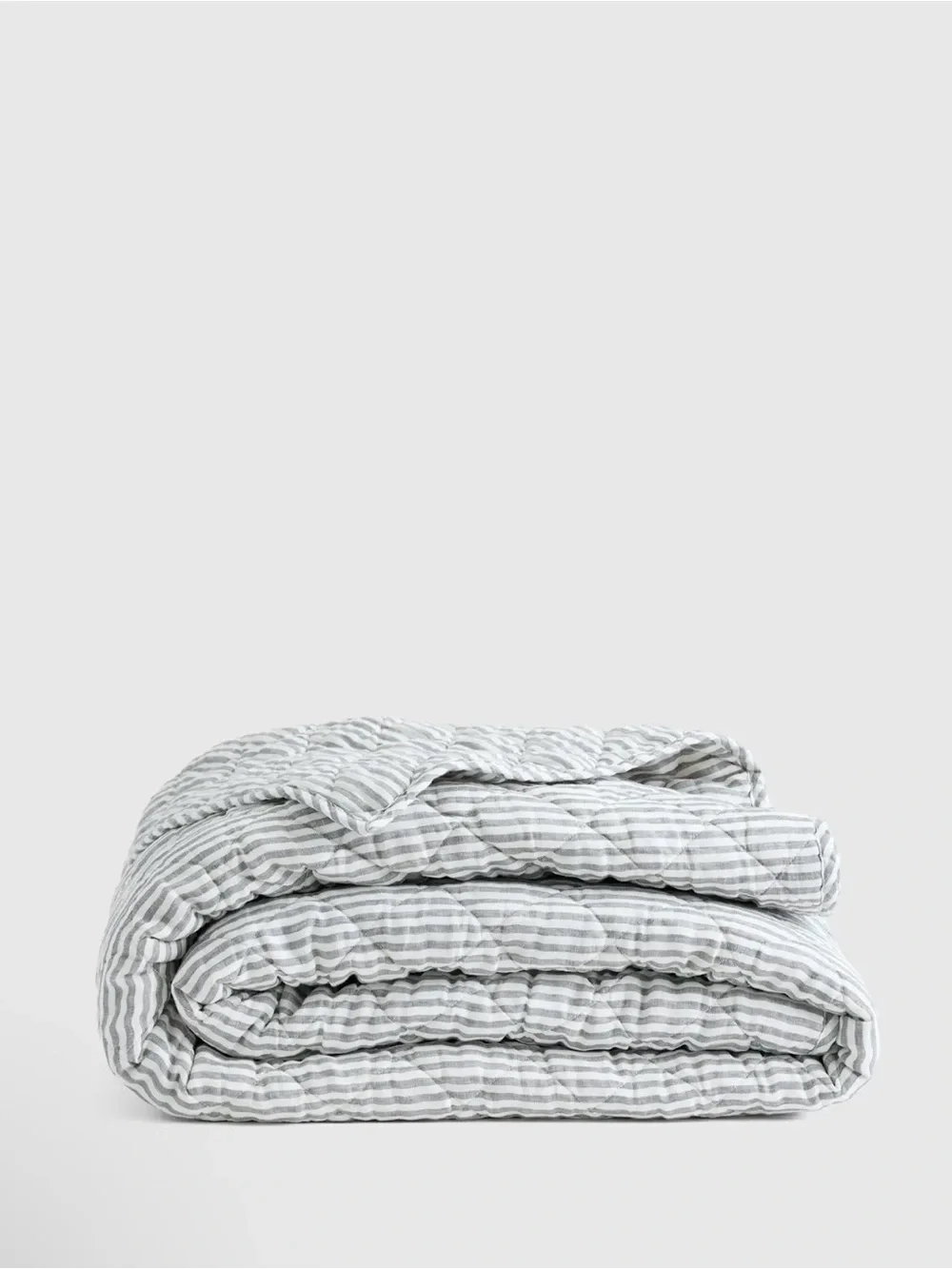 Quince European Linen Stripe Quilt in Grey and White Full/Queen 894
